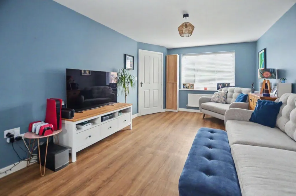 York Way, Harlestone Grange, photo 5