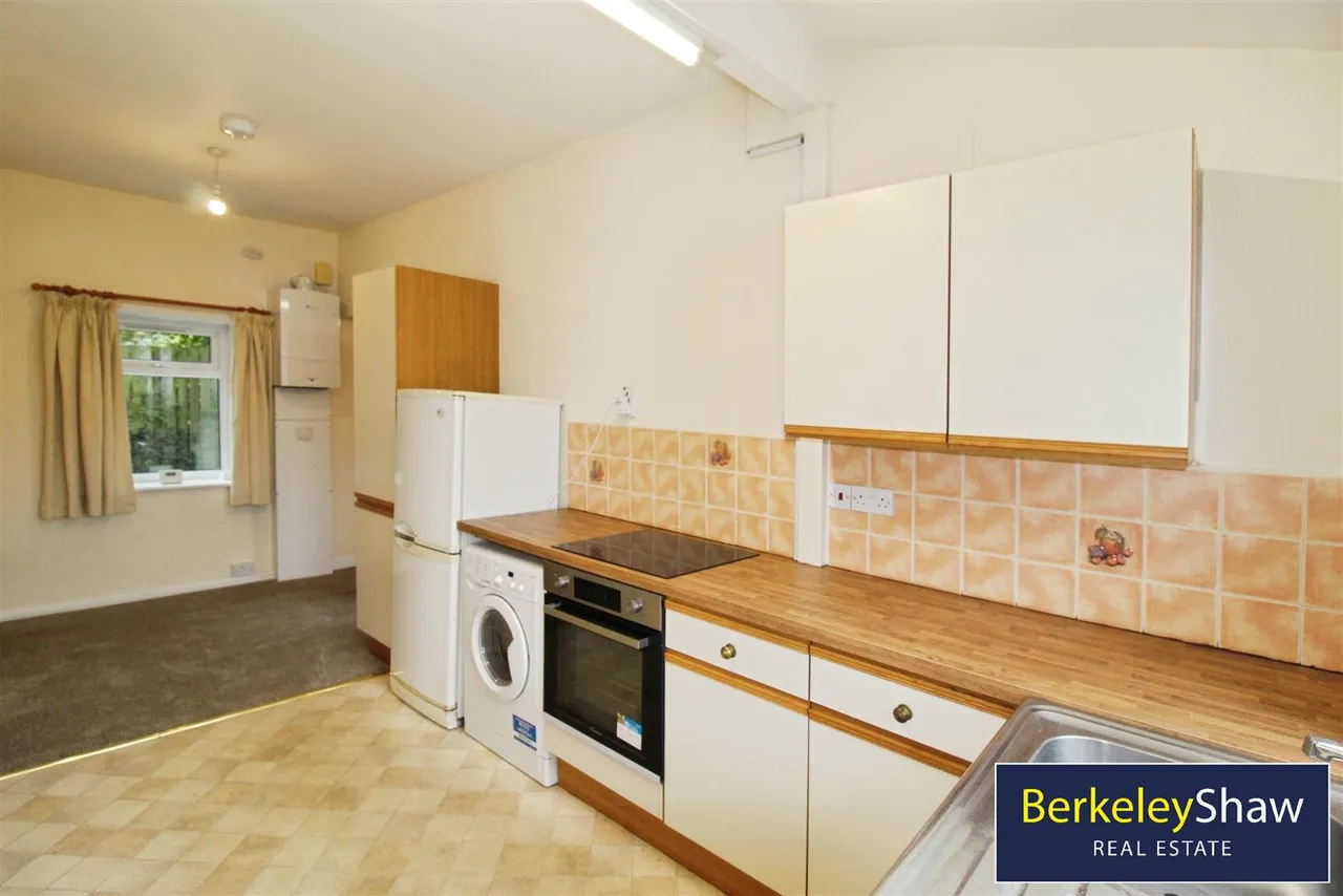 Weldbank Lane, Chorley, PR7, photo 4