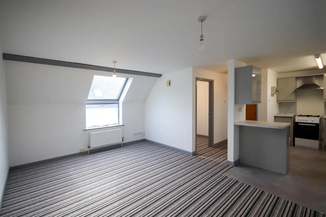 West End Mews, West End, CB6, photo 4