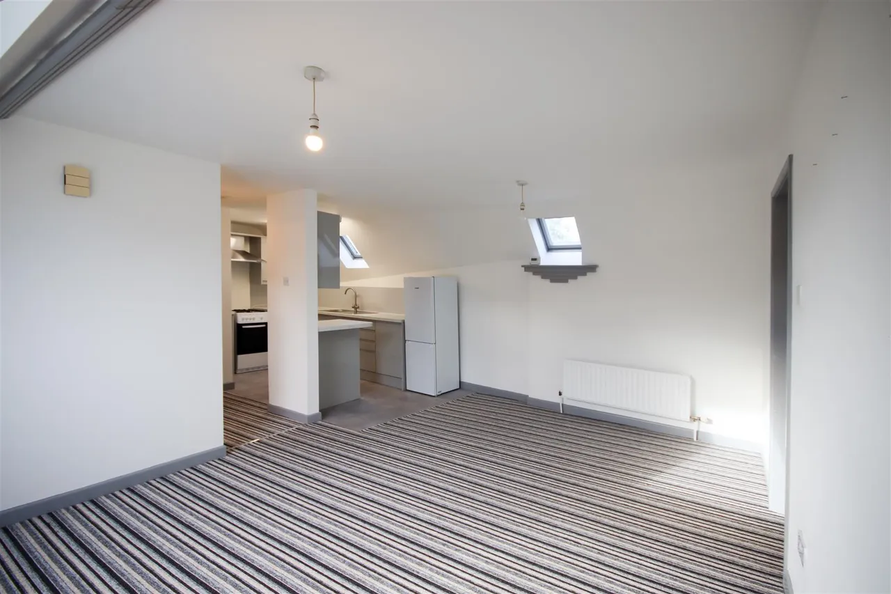 West End Mews, West End, CB6, photo 5