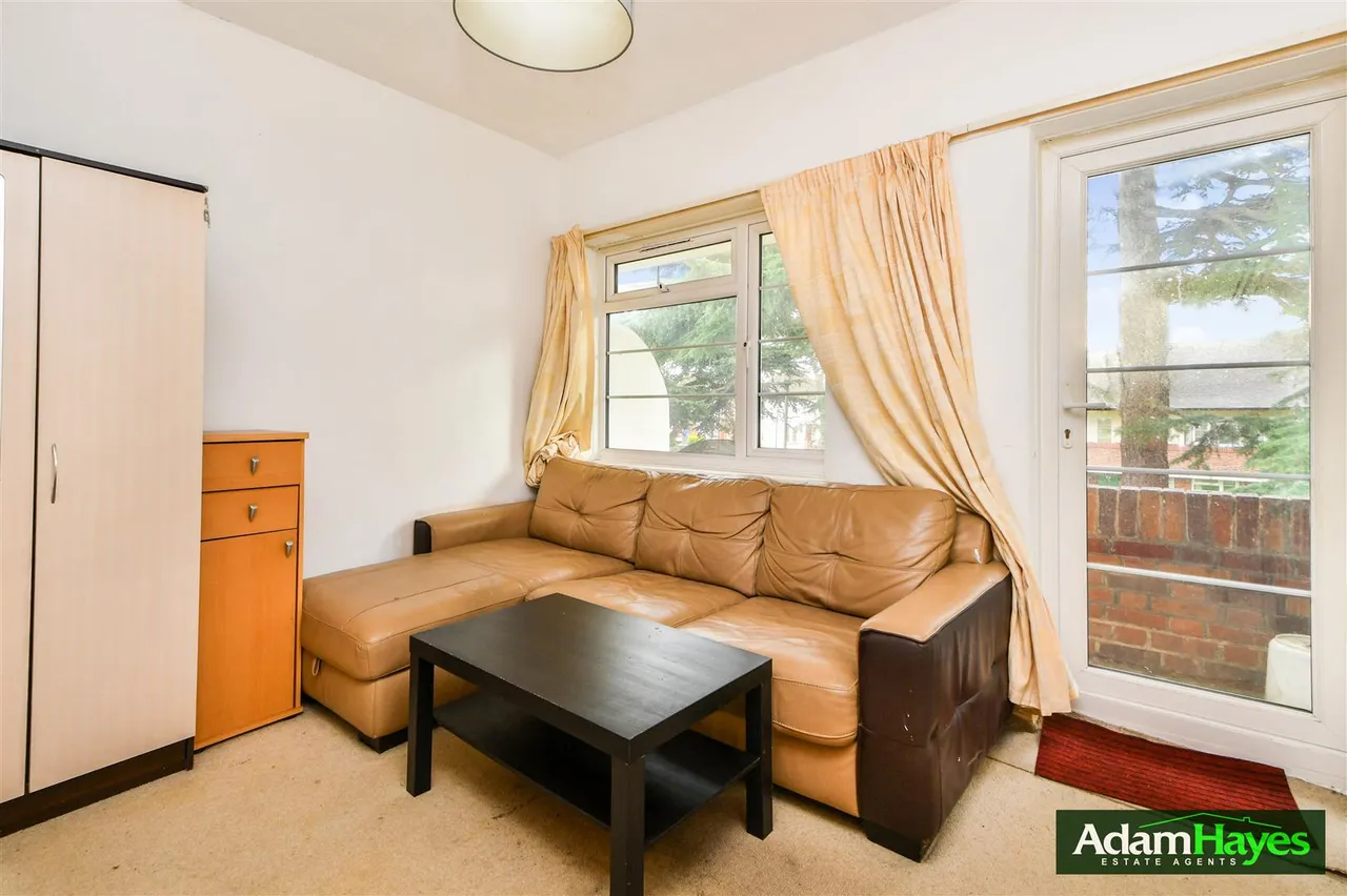 Nether Street, North Finchley, N12, photo 2