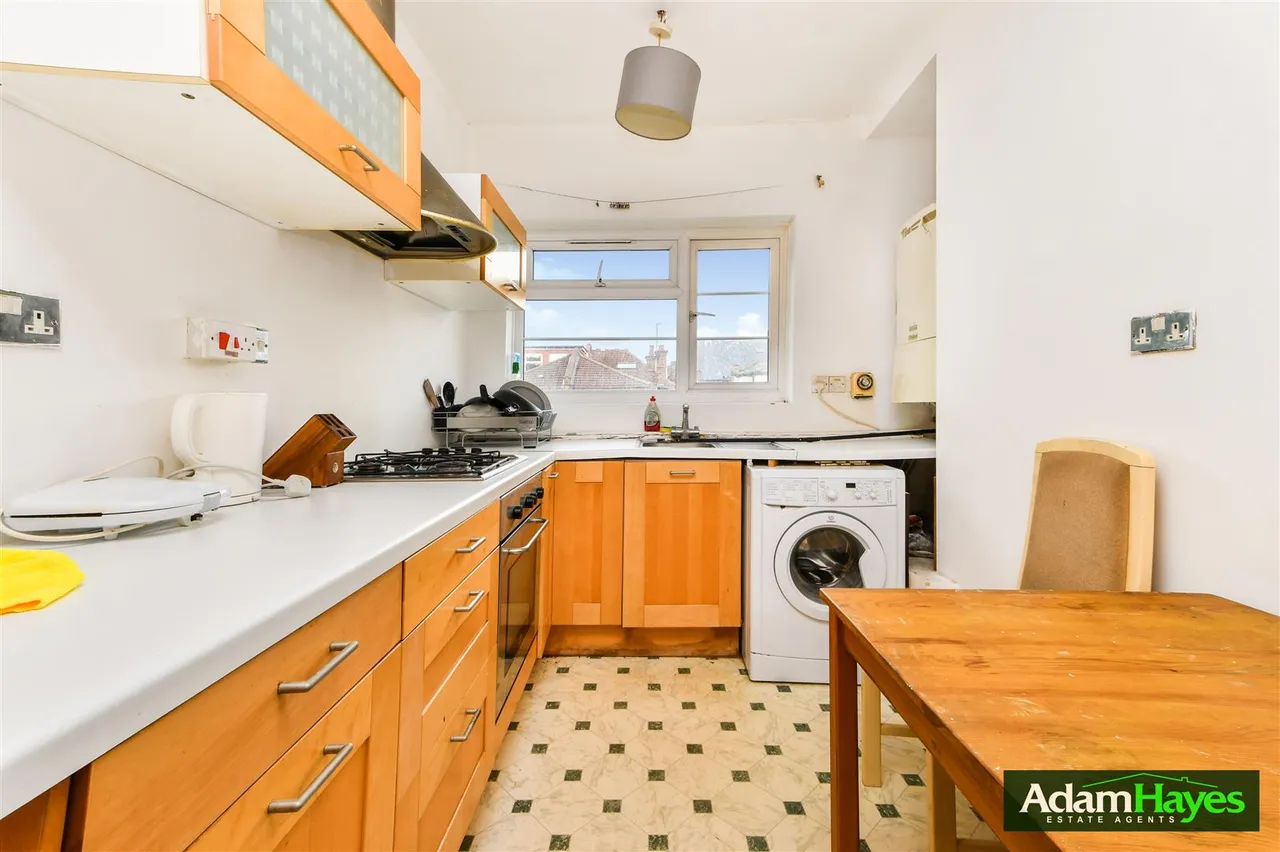 Nether Street, North Finchley, N12, photo 3