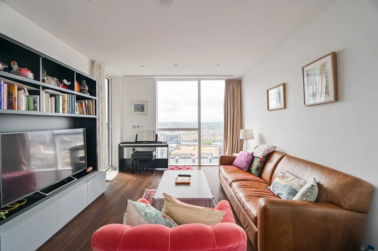 London, E14, photo 6