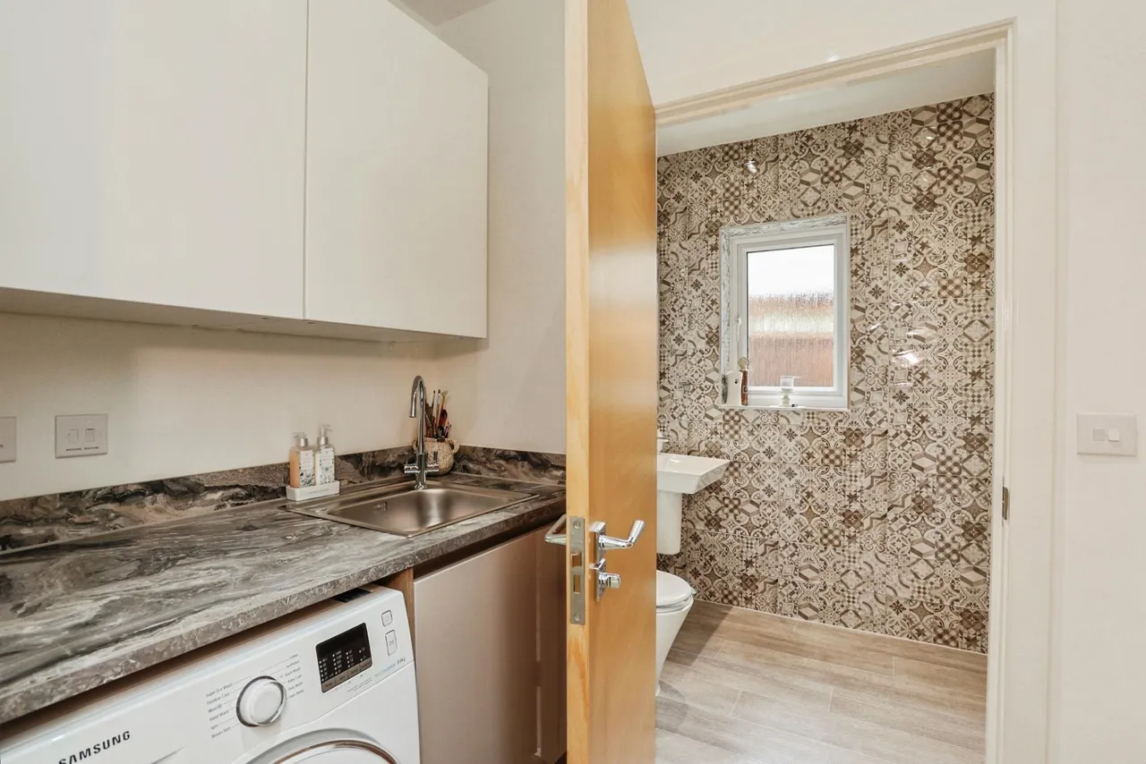 Yarnsworth Road, Middlebeck, NG24, photo 11