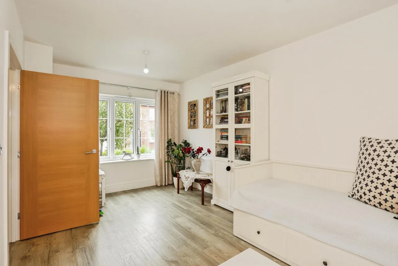Yarnsworth Road, Middlebeck, NG24, photo 13
