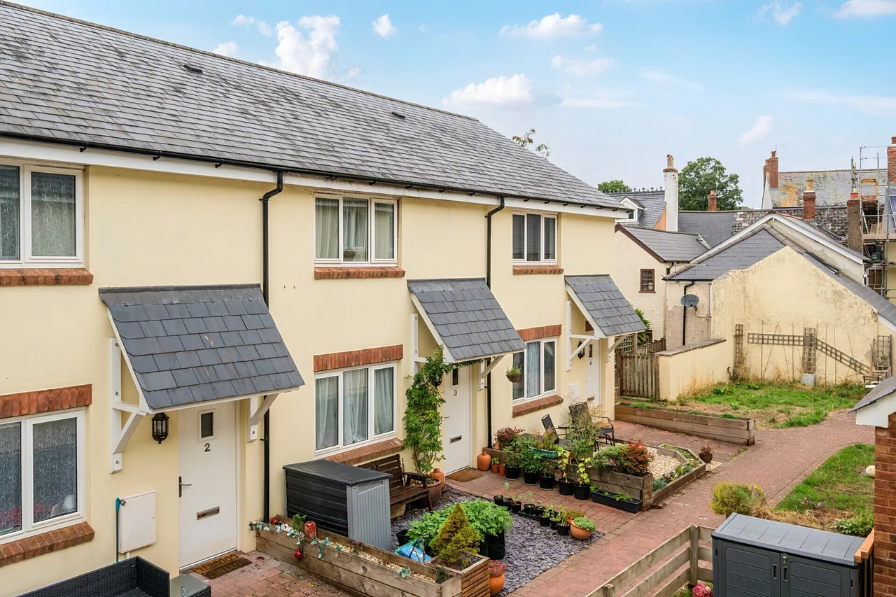 2 bed property for sale — King Street, Honiton, Devon, EX14