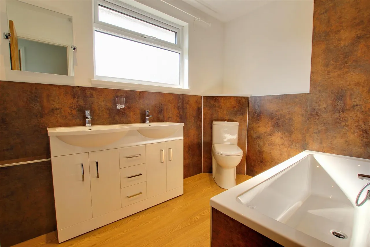 Bishop Burton Road, Cherry Burton, Beverley, photo 10