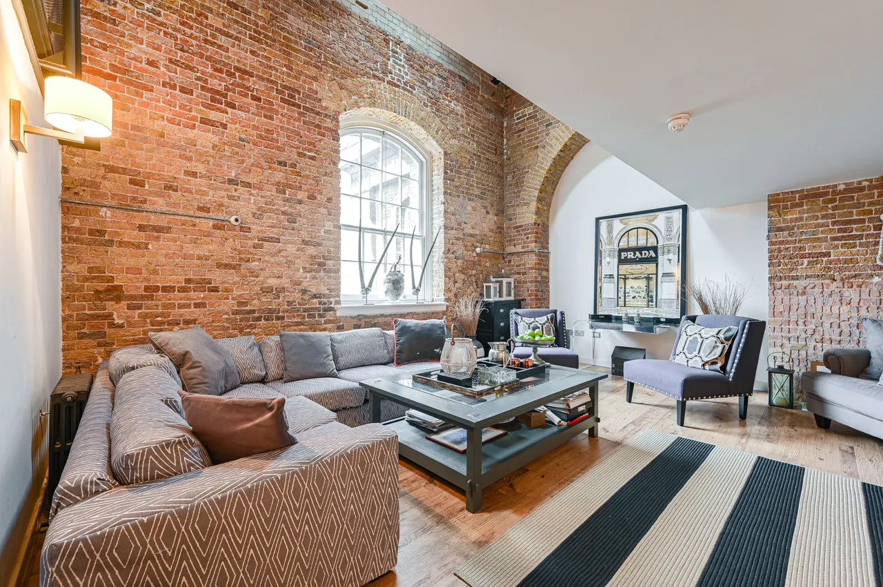 3 bed flat for sale — Flat 23, Building 46, Marlborough Road, London