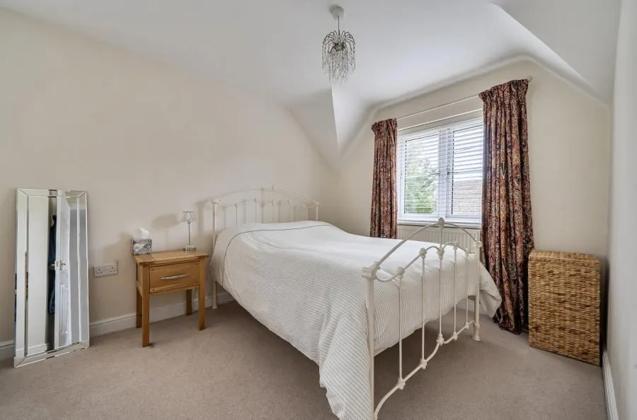 Chestnut View, Alvescot, OX18, photo 13