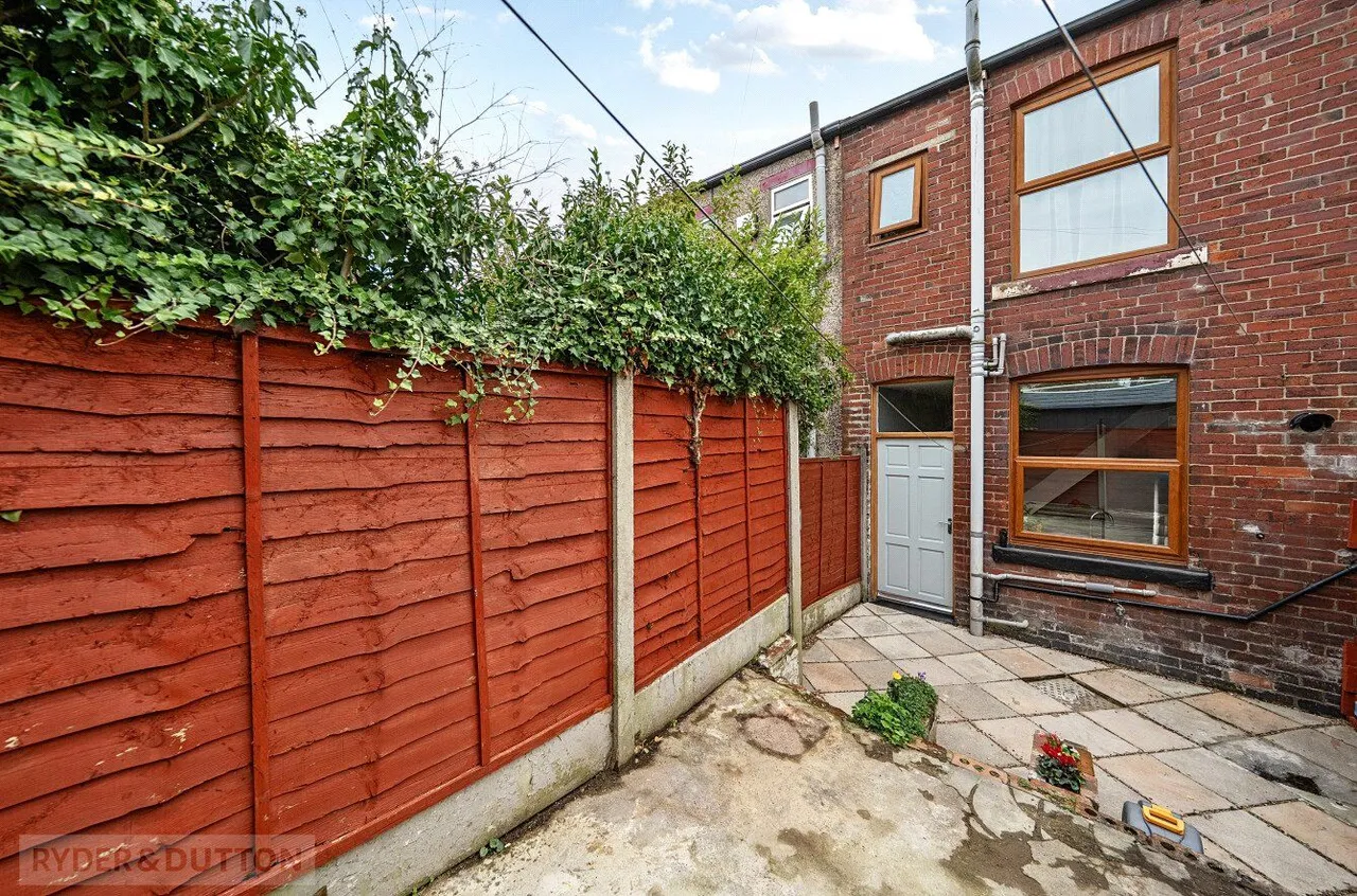 Lewis Street, Shaw, OL2, photo 17