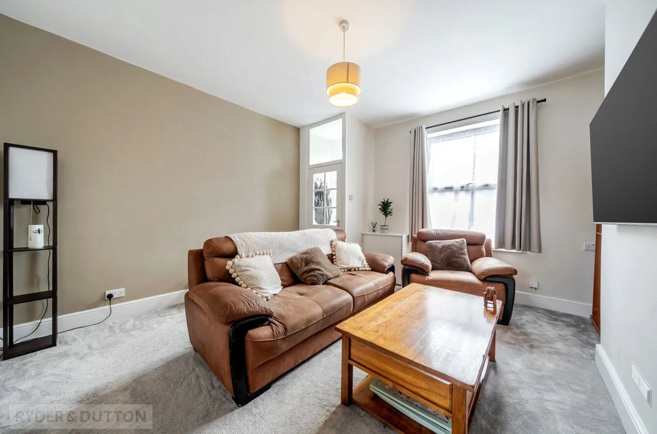 Lewis Street, Shaw, OL2, photo 6