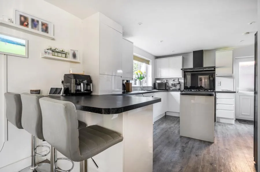Queens Road, Carterton, OX18, photo 4