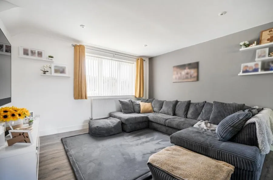 Queens Road, Carterton, OX18, photo 9