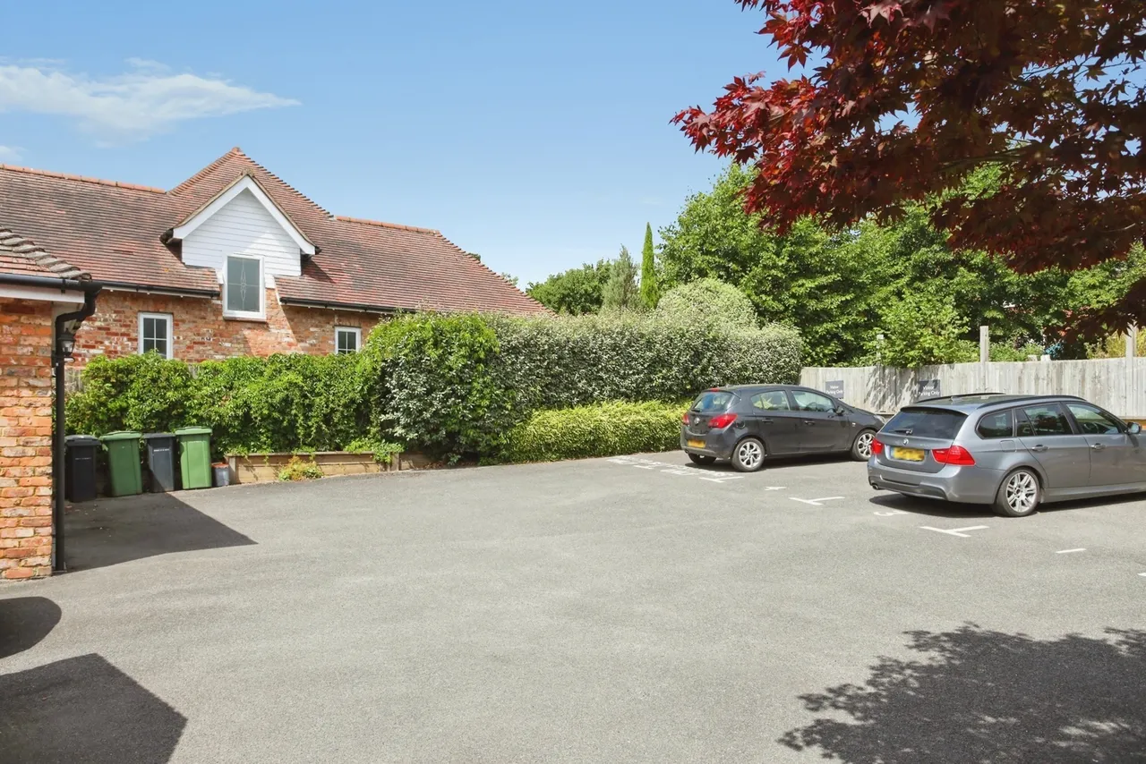 Lower St. Marys, Ticehurst, TN5, photo 7