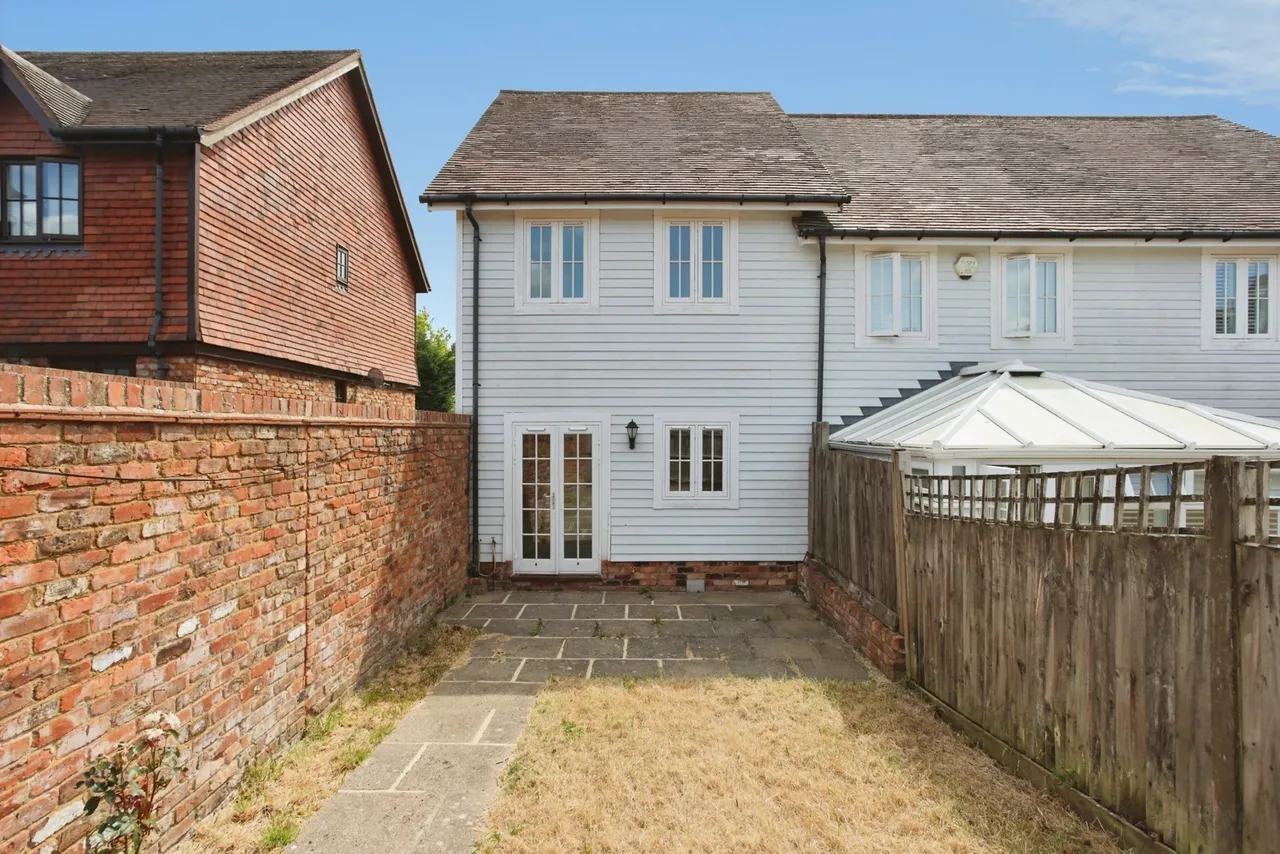 Lower St. Marys, Ticehurst, TN5, photo 9