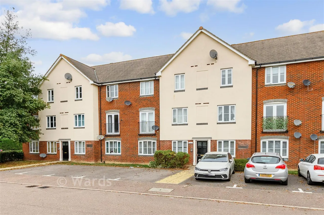 2 bed flat for sale, Covesfield, Gravesend, DA11