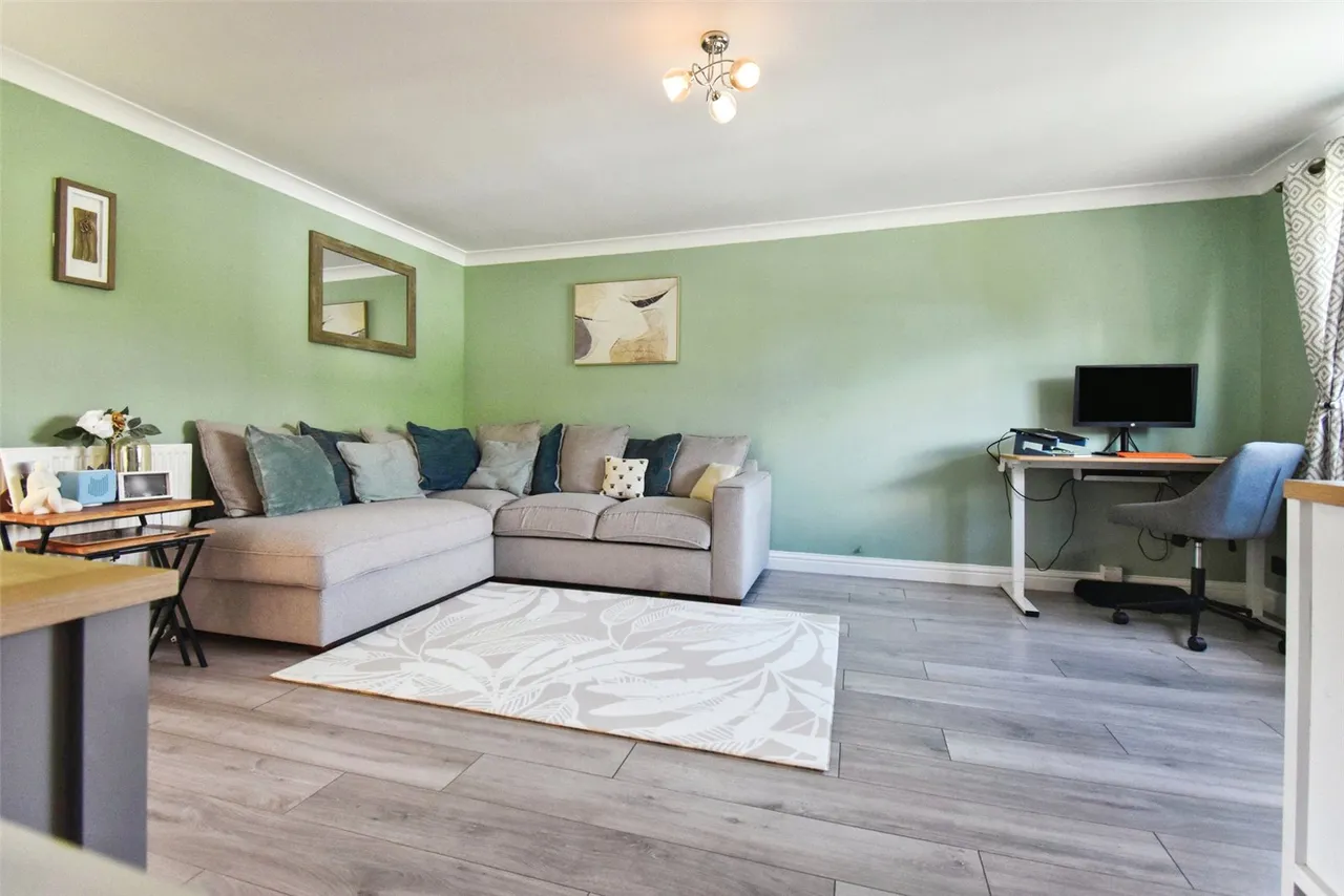 Fontwell Close, Aldershot, Hampshire, GU12 4XE, photo 7