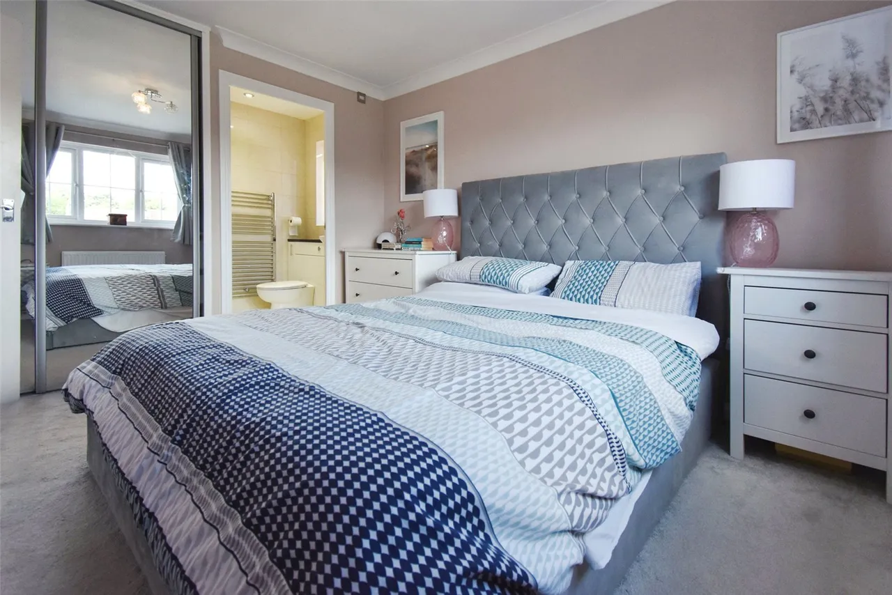 Fontwell Close, Aldershot, Hampshire, GU12 4XE, photo 8