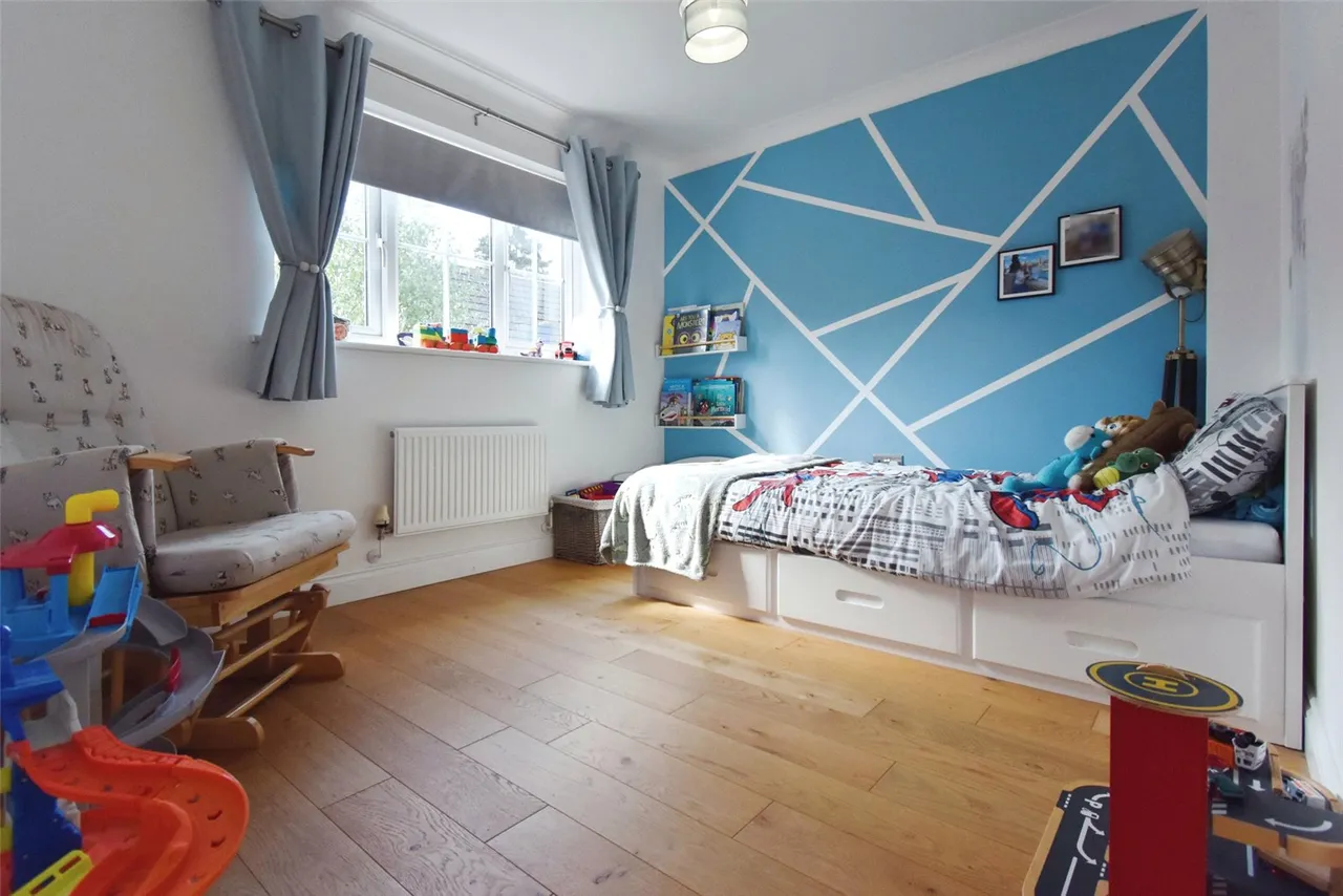 Fontwell Close, Aldershot, Hampshire, GU12 4XE, photo 10