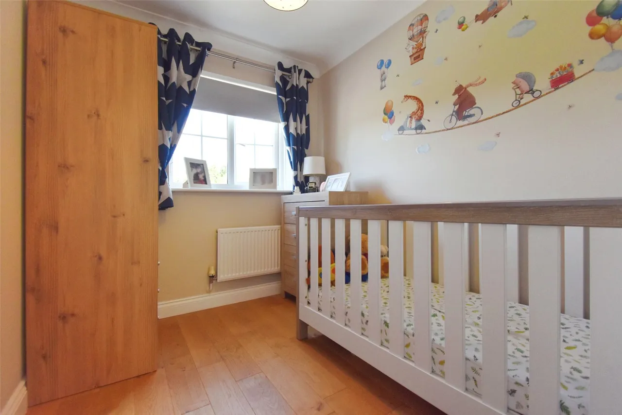 Fontwell Close, Aldershot, Hampshire, GU12 4XE, photo 13