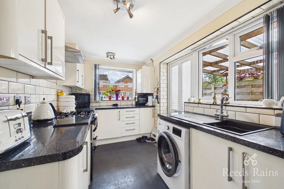 Knapton Close, Strensall, North Yorkshire, YO32, photo 3