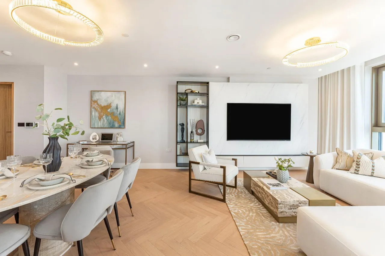 2 bed house for sale, Marsh Wall, London, E14