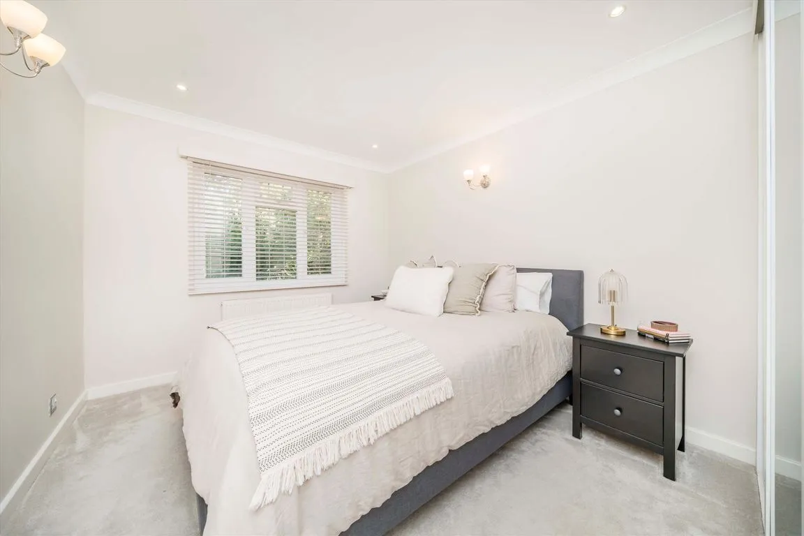 Fairmile Park Road, Cobham, KT11, photo 8
