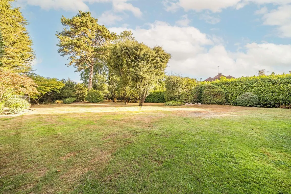 Fairmile Park Road, Cobham, KT11, photo 11