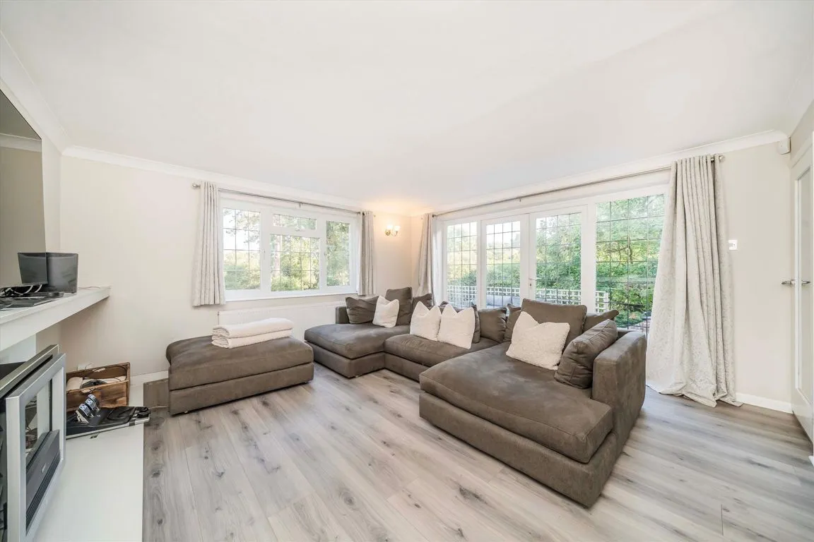 Fairmile Park Road, Cobham, KT11, photo 4
