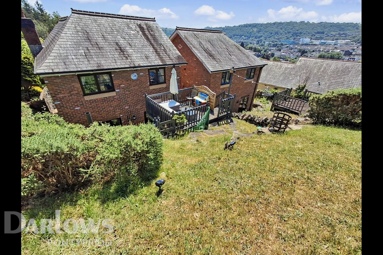Glyntaff Road, Pontypridd, photo 30
