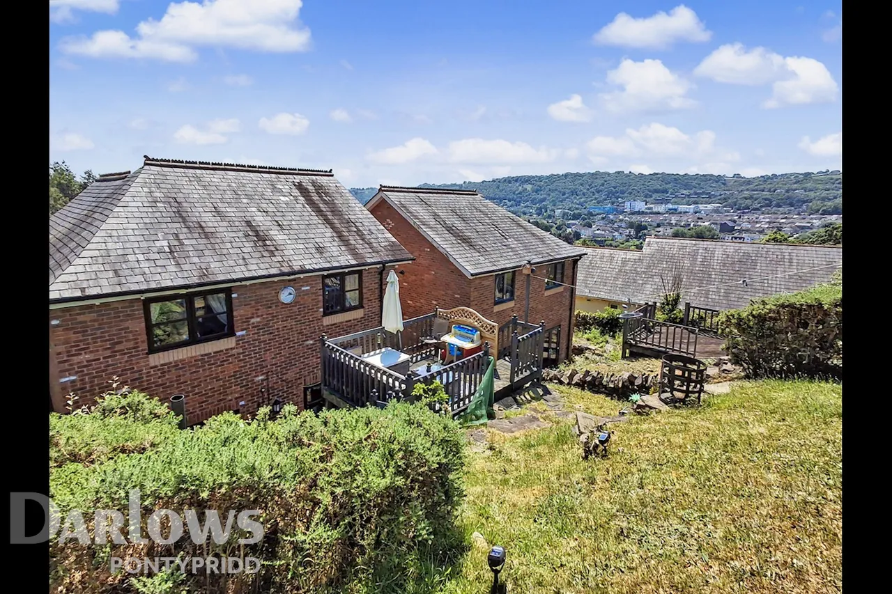 Glyntaff Road, Pontypridd, photo 32