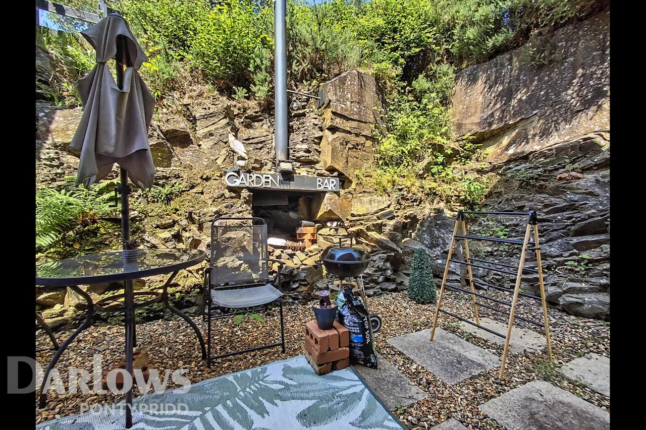 Glyntaff Road, Pontypridd, photo 23