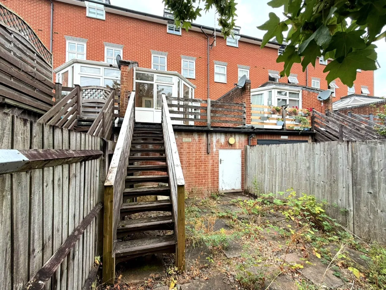 Vale Farm Road, Woking, GU21, photo 20