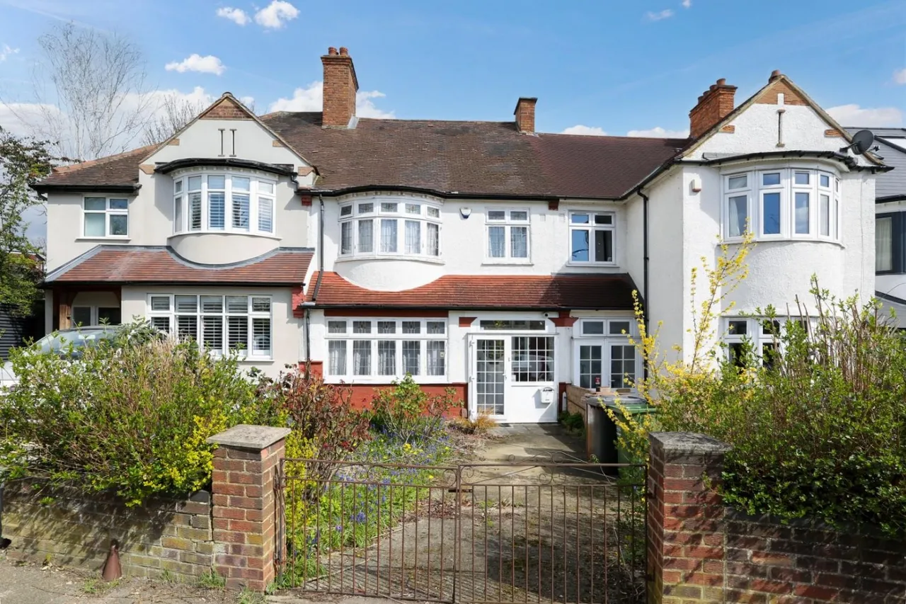 3 bed house for sale — Kirkdale, London