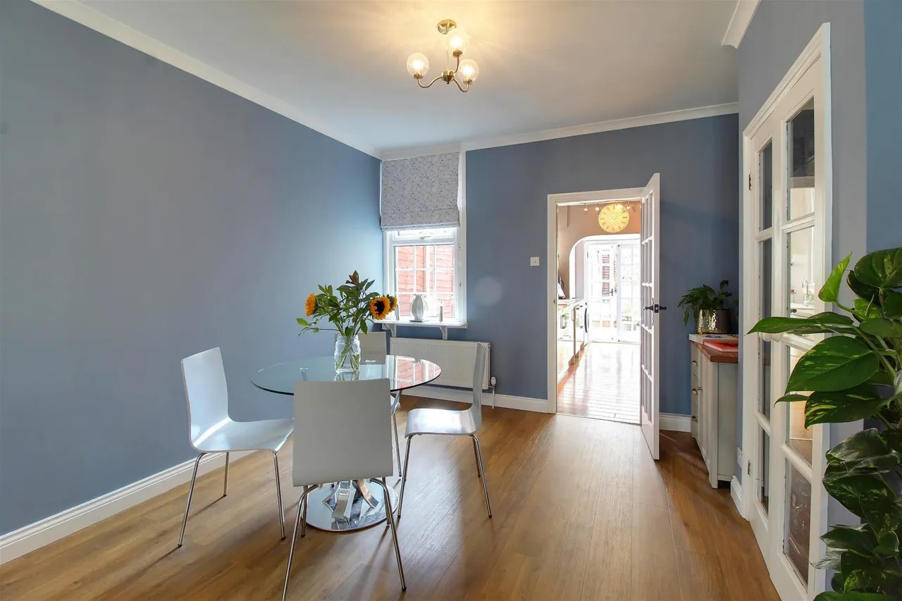 Quakers Lane, Potters Bar EN6 1RG, photo 12