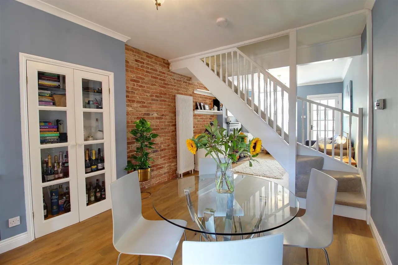 Quakers Lane, Potters Bar EN6 1RG, photo 3