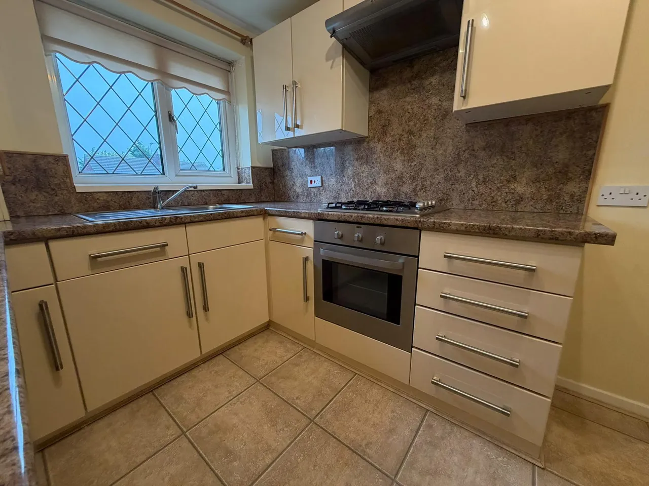 Church Hill Court, Wednesbury, WS10, photo 5