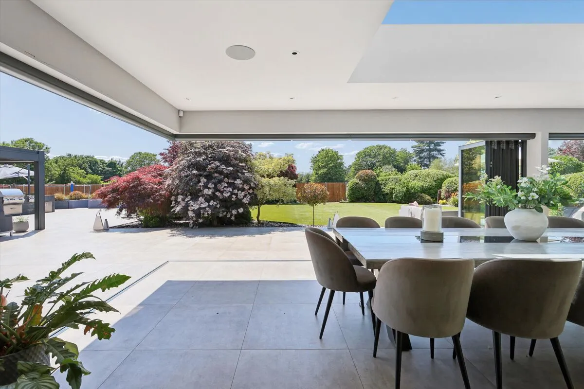 Highfield Road, Sunbury-on-Thames, TW16, photo 2