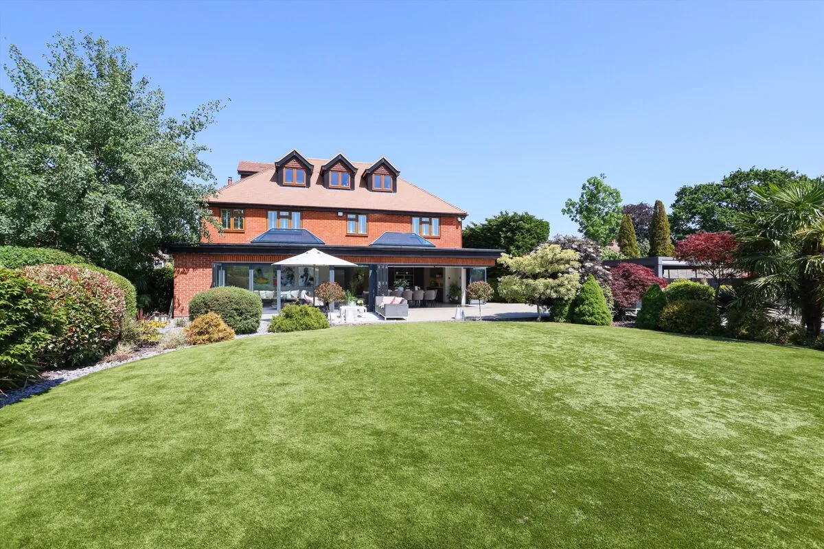 Highfield Road, Sunbury-on-Thames, TW16, photo 22