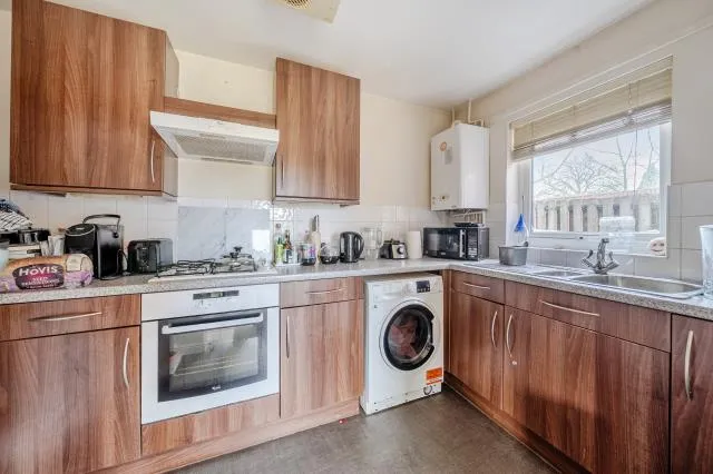 Rossetti Close, Basingstoke, RG24, photo 11