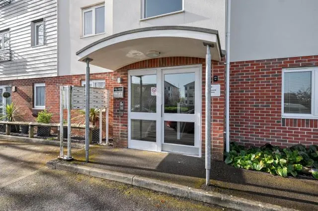 Rossetti Close, Basingstoke, RG24, photo 4