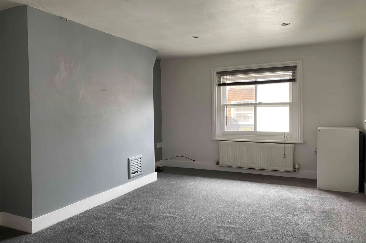 Bridge Street, Leatherhead, KT22, photo 3