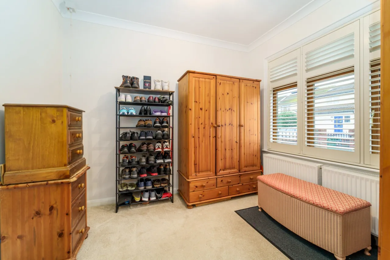 Warwick Road, Ashford, photo 12
