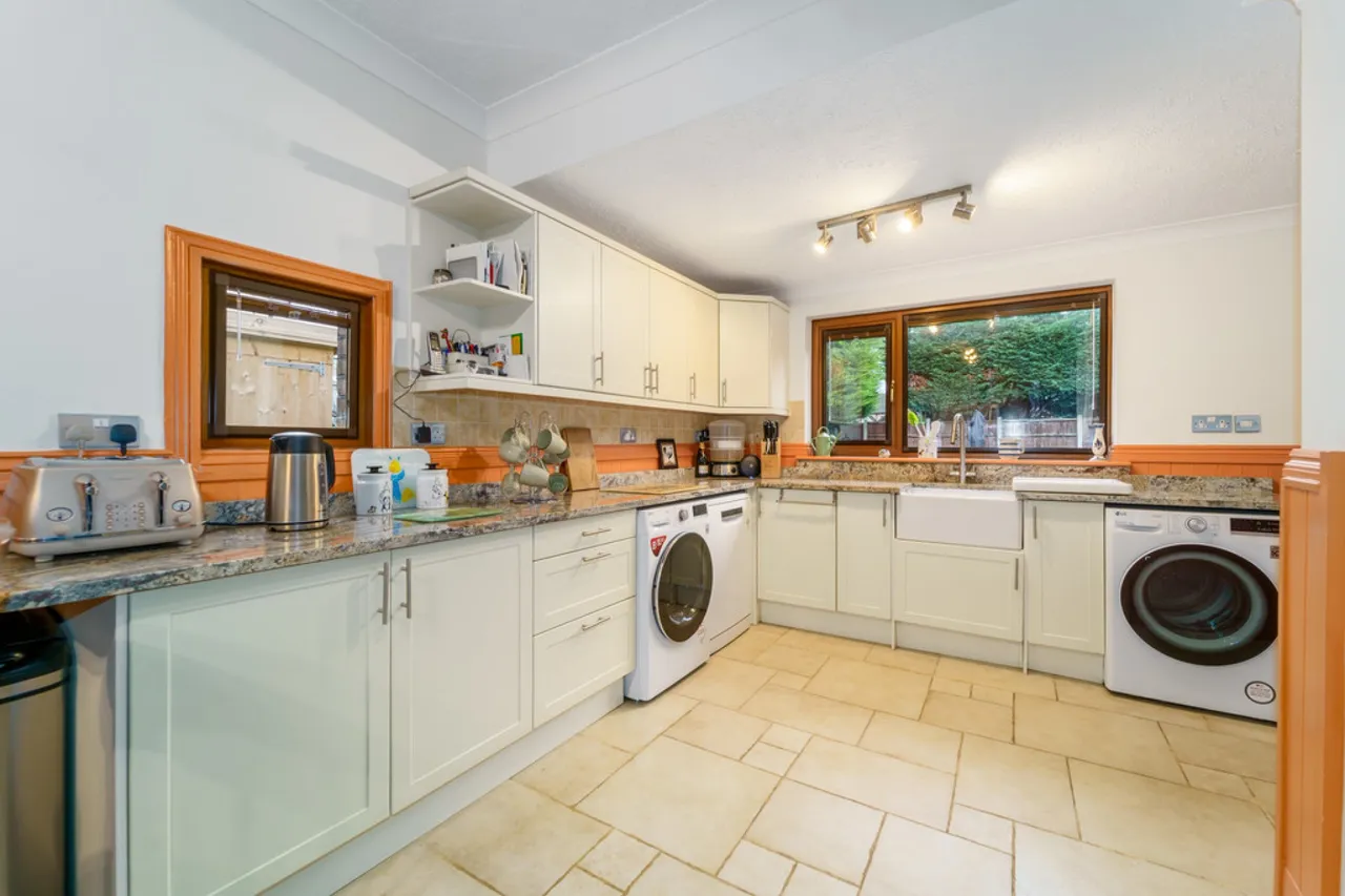 Warwick Road, Ashford, photo 2