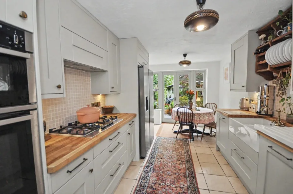 Old Gorse Way, Mawsley, photo 3