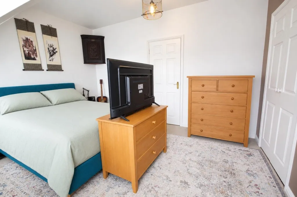 Old Gorse Way, Mawsley, photo 13