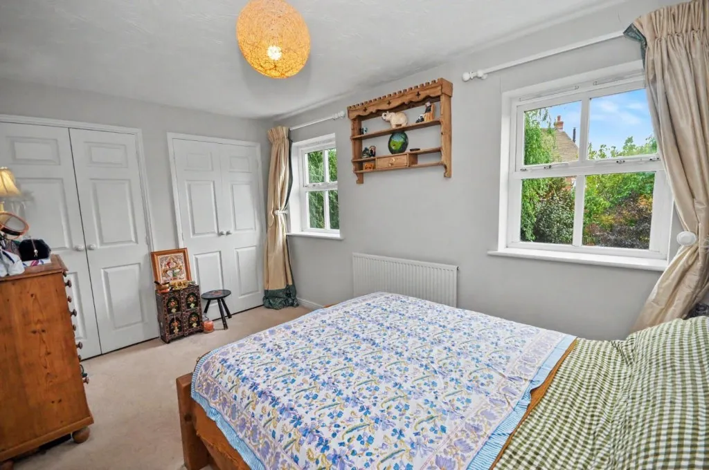 Old Gorse Way, Mawsley, photo 8