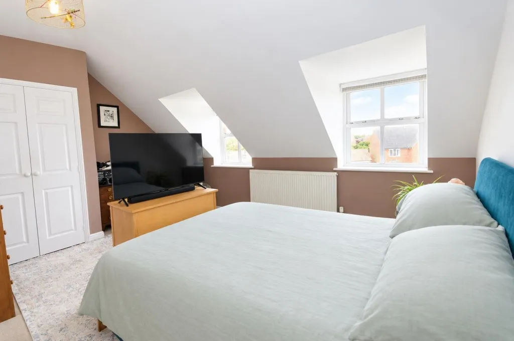 Old Gorse Way, Mawsley, photo 11