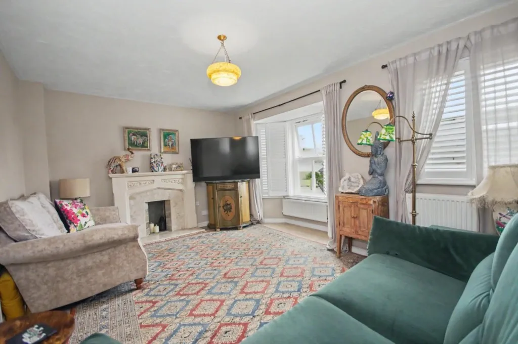 Old Gorse Way, Mawsley, photo 7