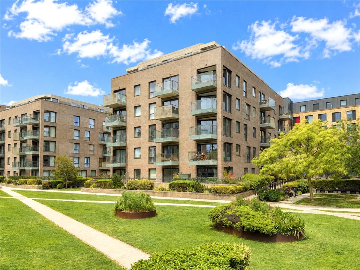 2 bed flat for sale, Mill Park, Cambridge, CB1